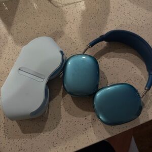 airpods max with Case
